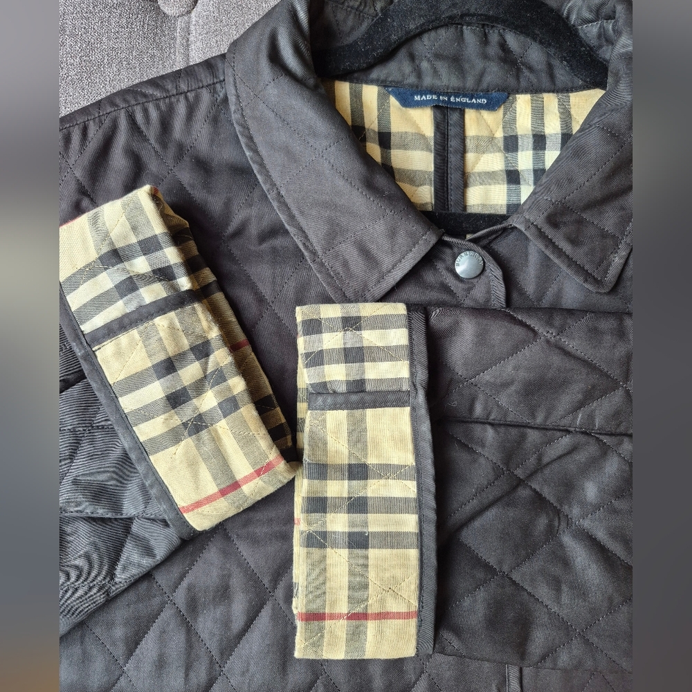 Burberry London Classic Diamond-Quilted Snap-Front Barn Jacket - Picture 3 of 9